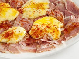 Lacón tibio con queixo Arzúa- Ulloa