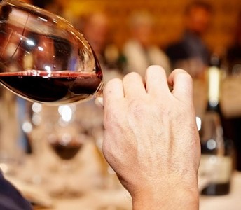 Viños de todo o mundo recalan en La Bodeguilla